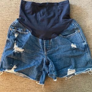 Maternity shorts